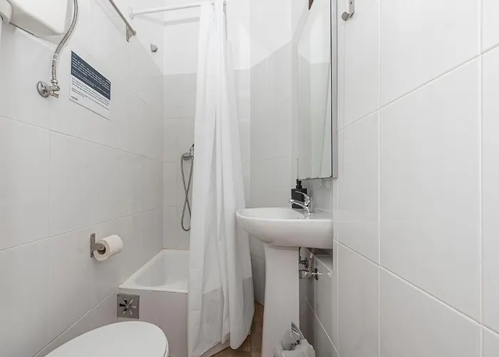 Lägenhet Houze Spacious Near Marques De Pombal *